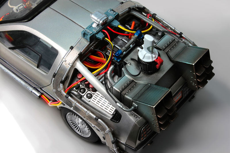 Back To The Future Part II 1/20 Magnetic Floating DeLorean Time Machine