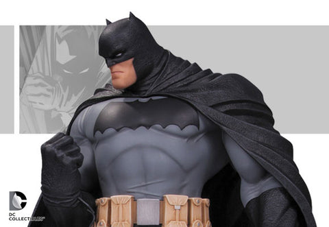 DC Comics - DC Statue: "Designer's Series" Batman By Andy Kubert