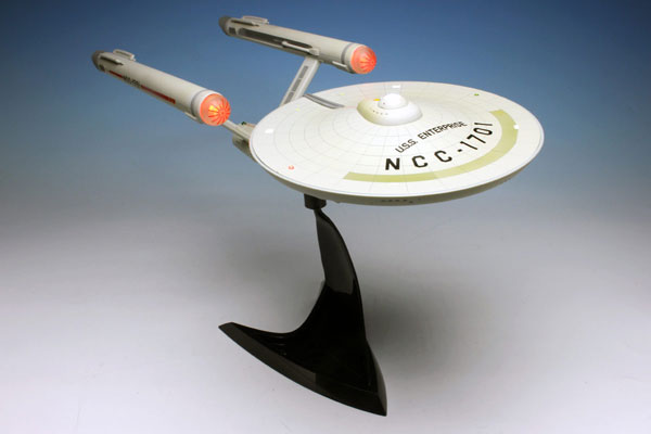 Star Trek: The Original Series - U.S.S. Enterprise NCC-1701