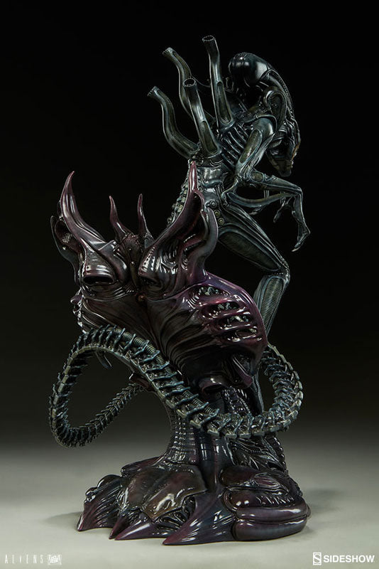 "Aliens" Statue Alien Warrior