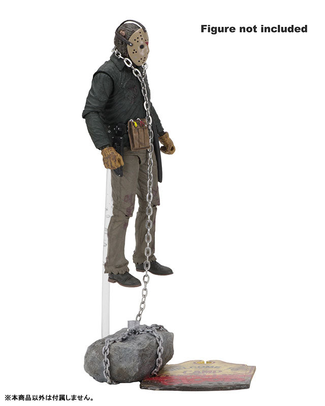 Friday the 13th - 7 Inch Action Figure Series: Camp Crystal Lake Accessory Pack