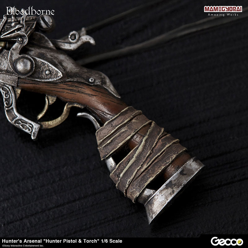 Bloodborne - Hunter's Arsenal: Hunter Pistol & Torch 1/6 Scale Weapon