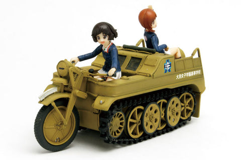 Girls und Panzer the Movie 1/35 Miho & Yukari Kettenkrad Oarai Girls High School Style Assembly Type Tracks desu!! Plastic Model