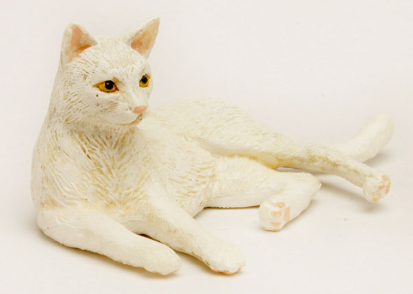 1/12 Japanese Cat White Cat (Lying Down)