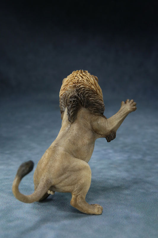 1/12 Lion VS Hyena Statue Primary Color