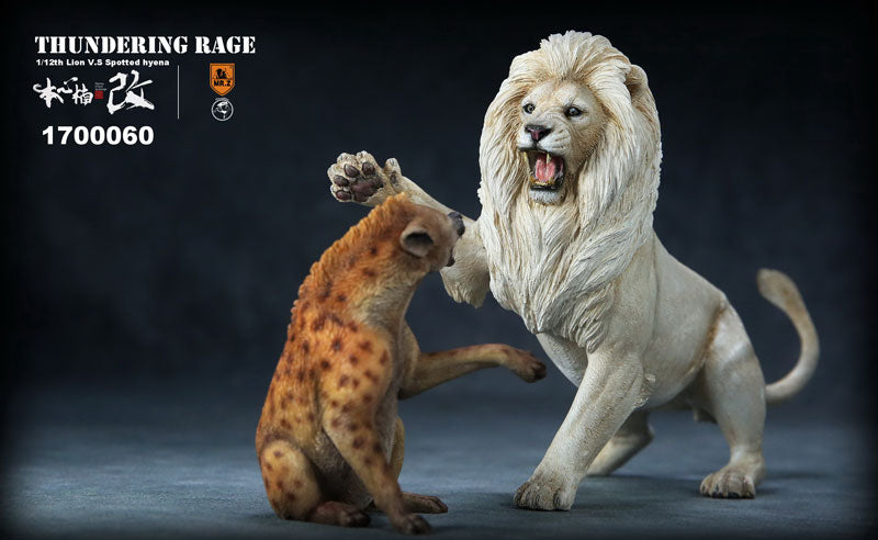 1/12 Lion VS Hyena Statue Light Color