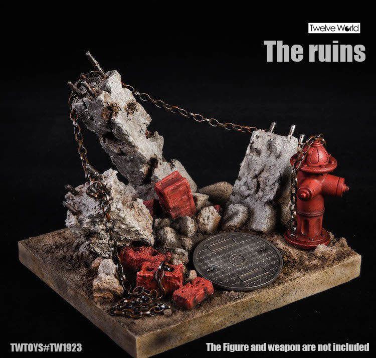 1/6-1/12 Display Diorama Town in Ruins - Fire Hydrant