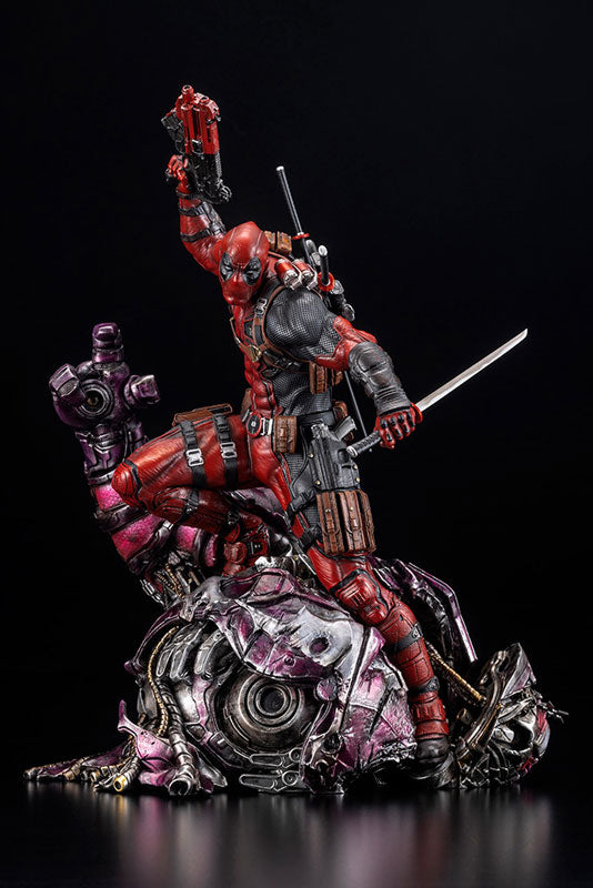 Deadpool - Fine Art Statue