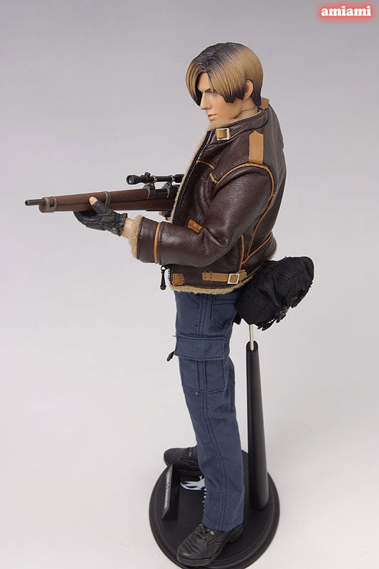 Video Game Masterpiece - Resident Evil 4: Leon Scott Kennedy Video Game Masterpiece - Resident Evil 4: Leon Scott Kennedy
